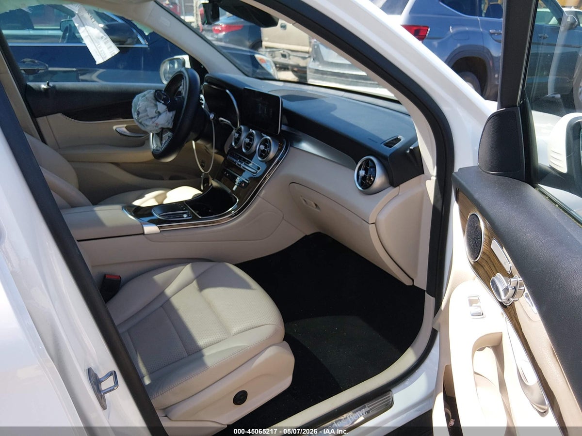 2021 MERCEDES-BENZ GLC 300 SUV — снимка 5