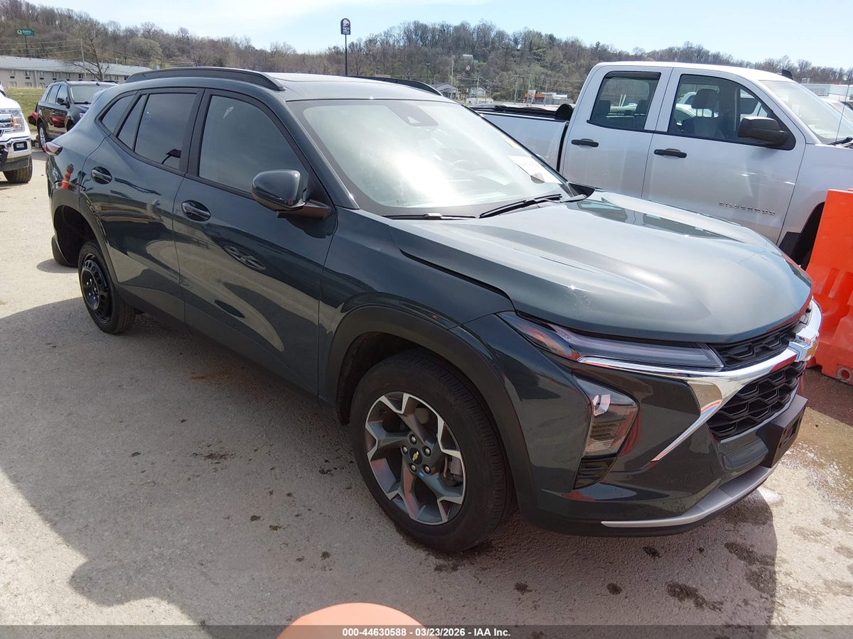 2025 CHEVROLET TRAX FWD LT