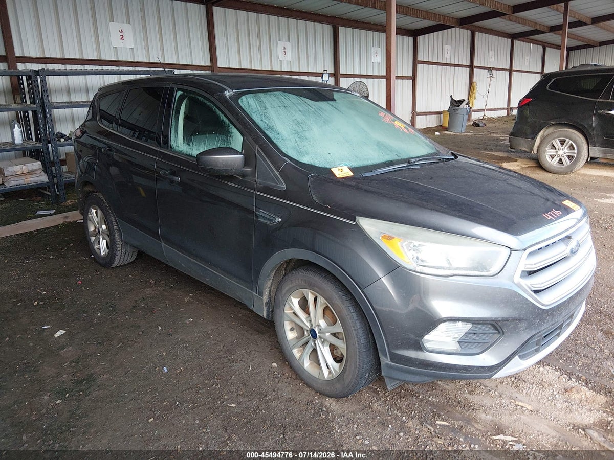 2017 FORD ESCAPE SE