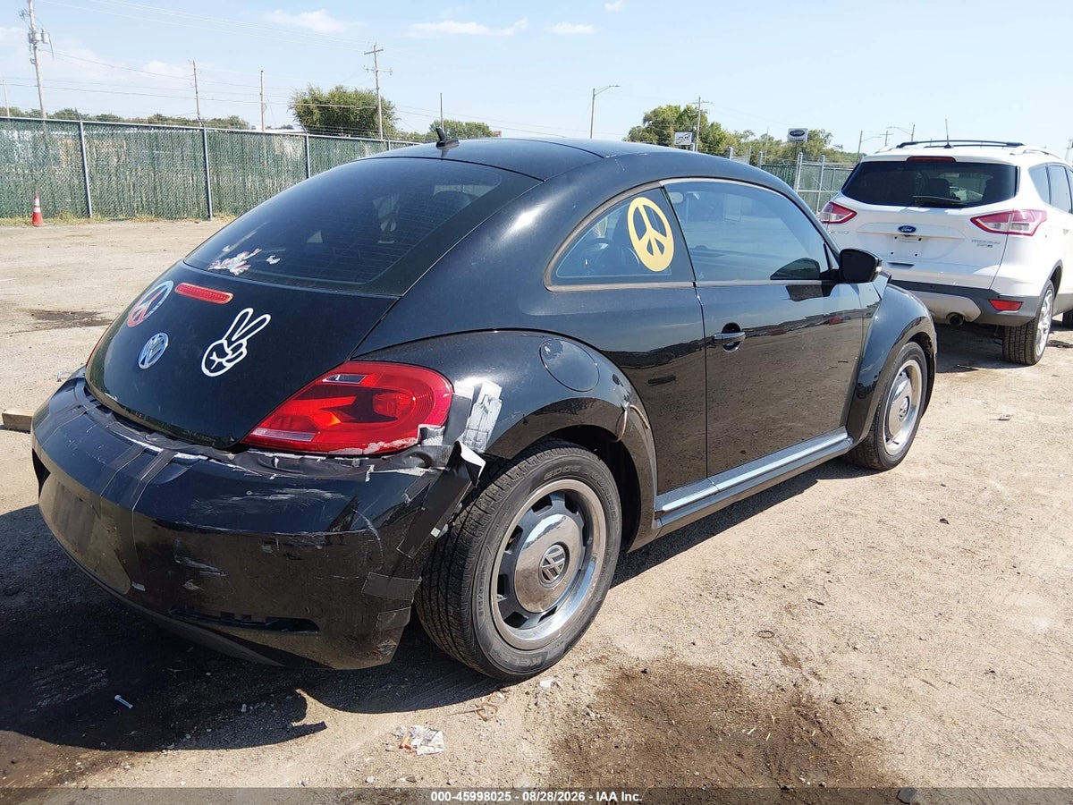 2012 VOLKSWAGEN BEETLE 2.5L — снимка 4