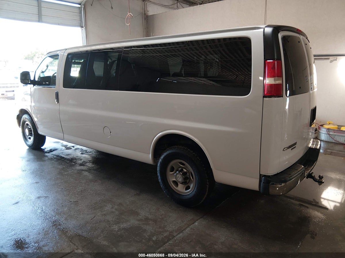 2016 CHEVROLET EXPRESS 3500 LT — снимка 3