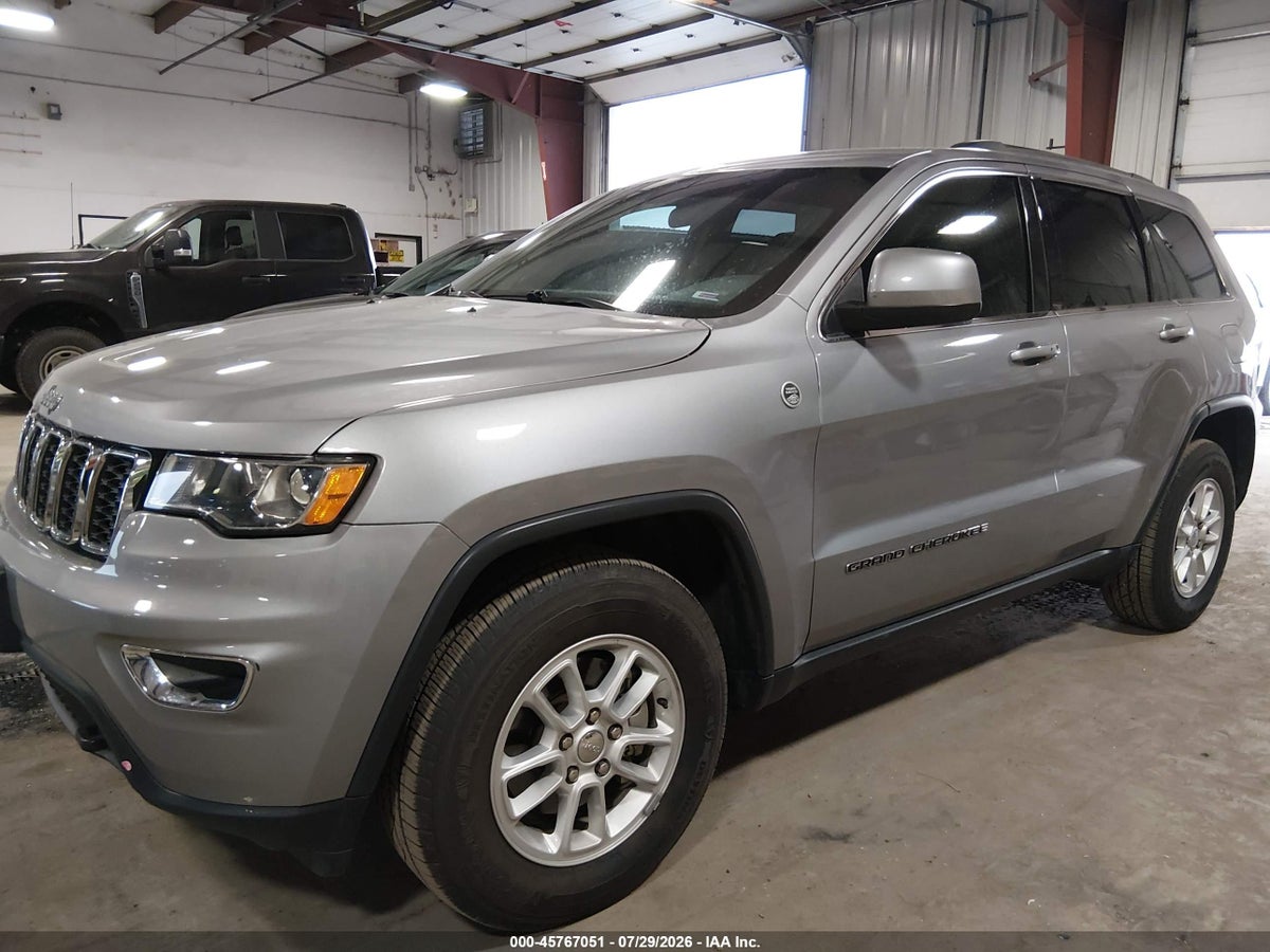 2019 JEEP GRAND CHEROKEE LAREDO E 4X4 — снимка 2