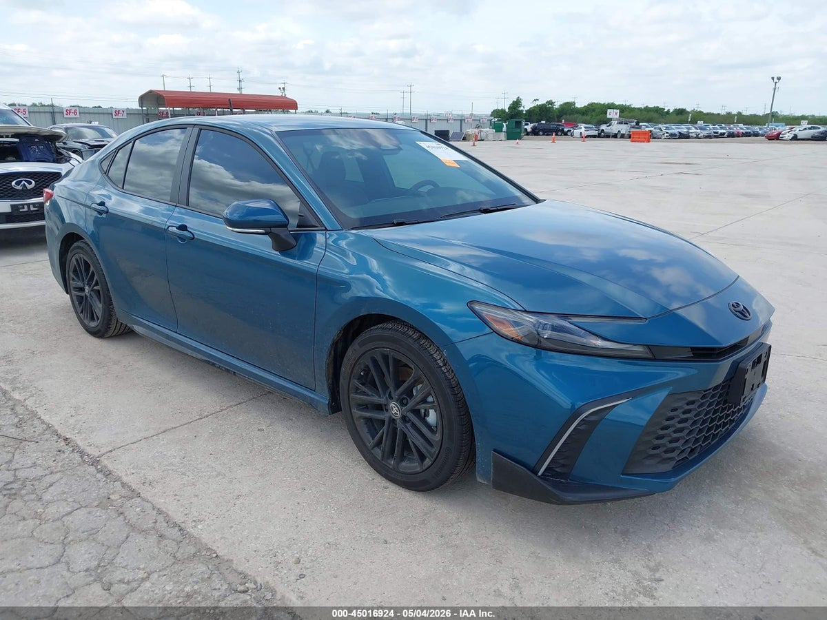 2026 TOYOTA CAMRY SE