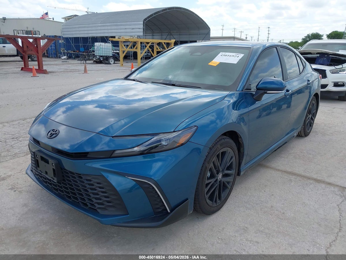 2026 TOYOTA CAMRY SE — снимка 2