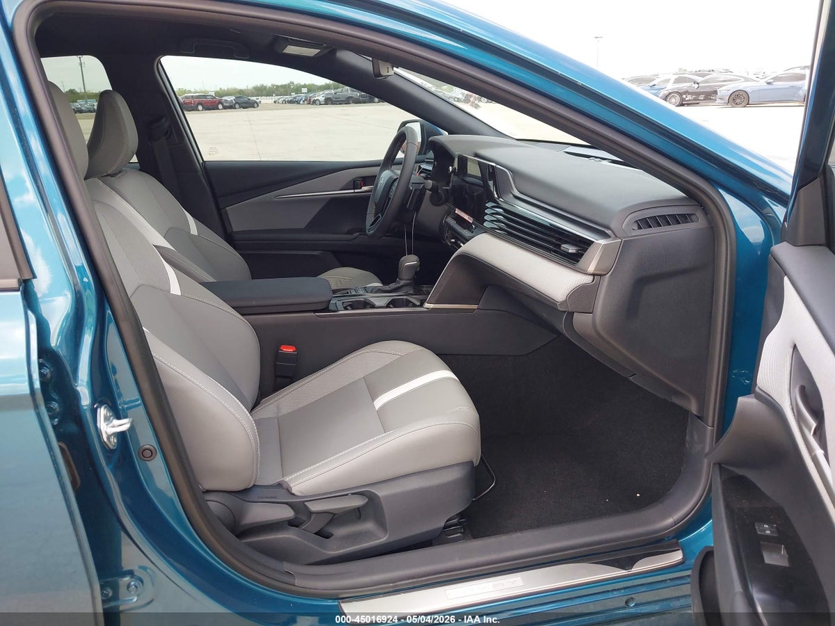 2026 TOYOTA CAMRY SE — снимка 5