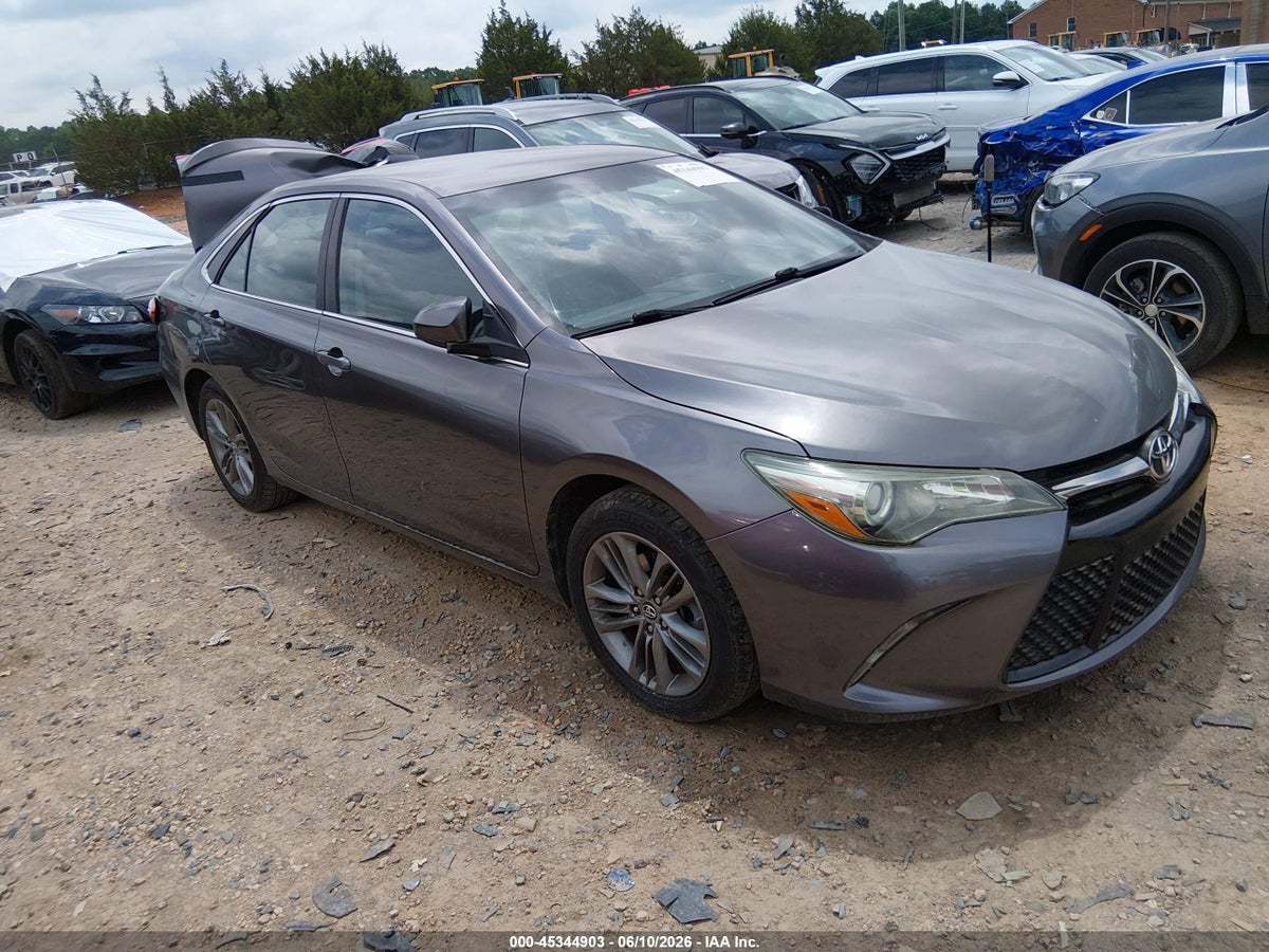 2017 TOYOTA CAMRY SE