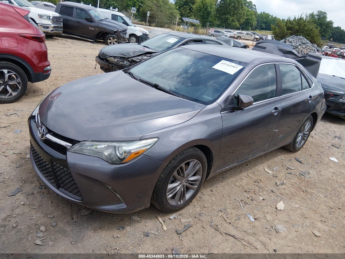 2017 TOYOTA CAMRY SE — снимка 2