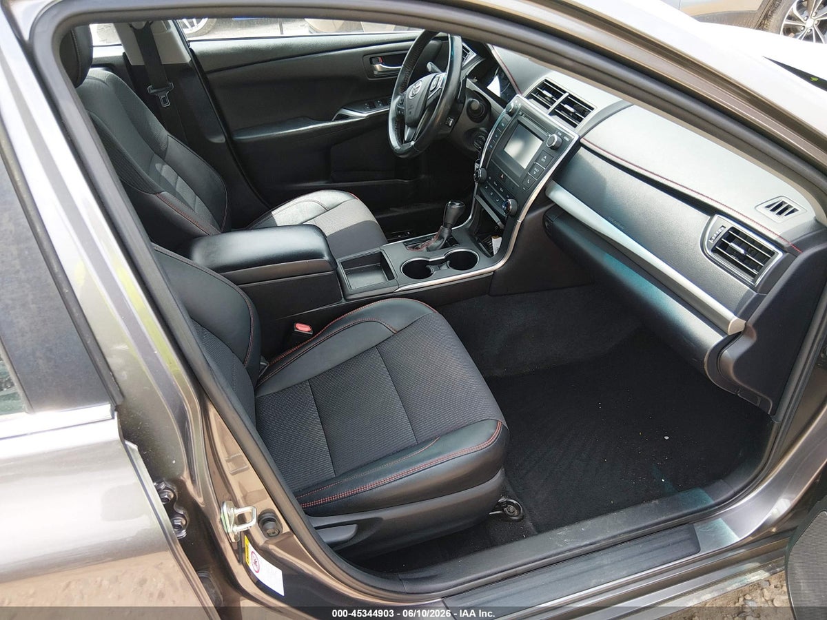 2017 TOYOTA CAMRY SE — снимка 5
