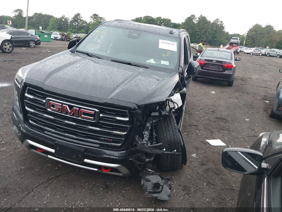 2026 GMC YUKON 4WD AT4 — снимка 2