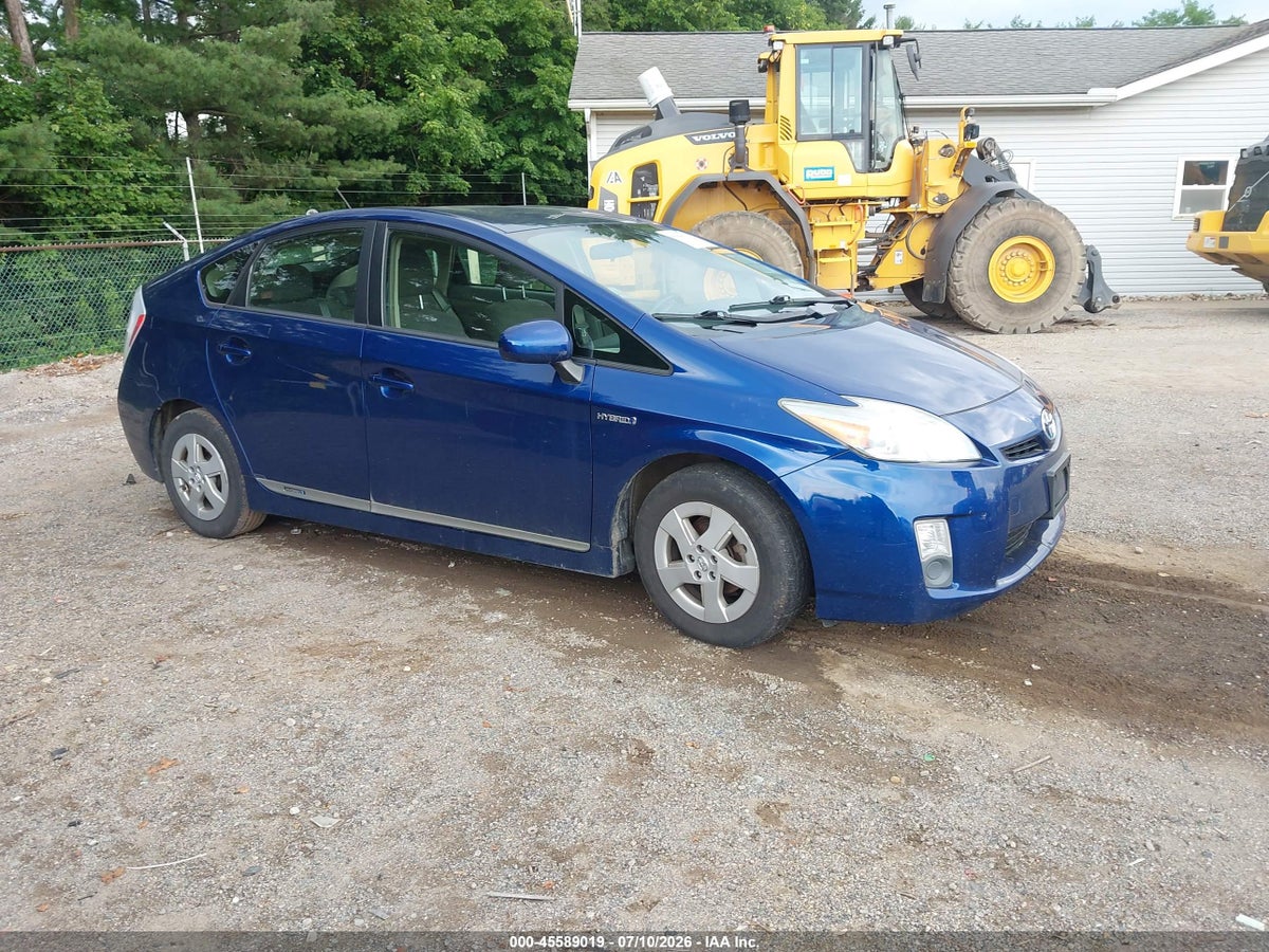 2011 TOYOTA PRIUS THREE