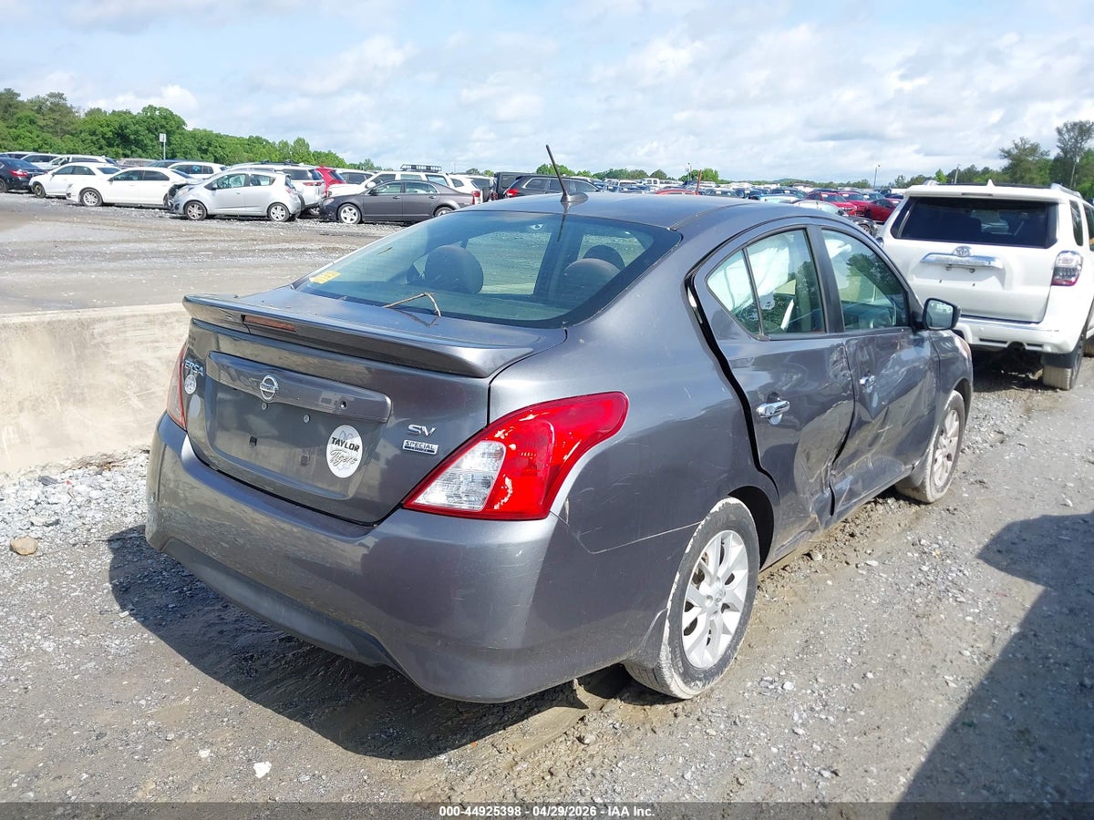 2017 NISSAN VERSA 1.6 SV — снимка 4