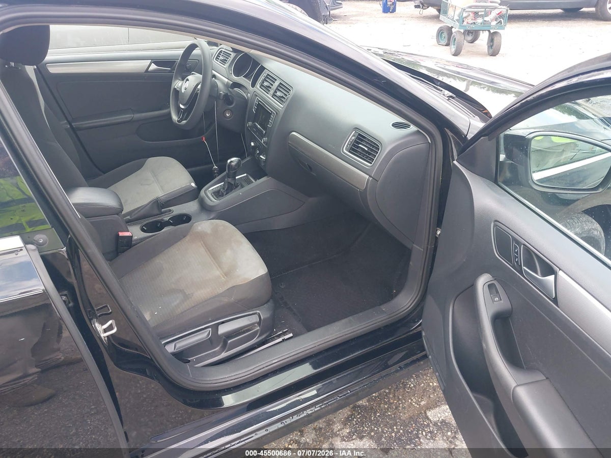 2017 VOLKSWAGEN JETTA 1.4T S — снимка 5