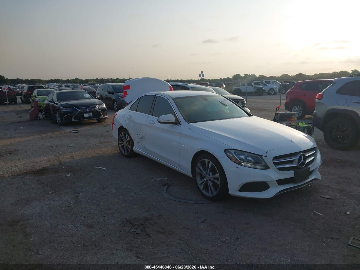 2015 MERCEDES-BENZ C 300