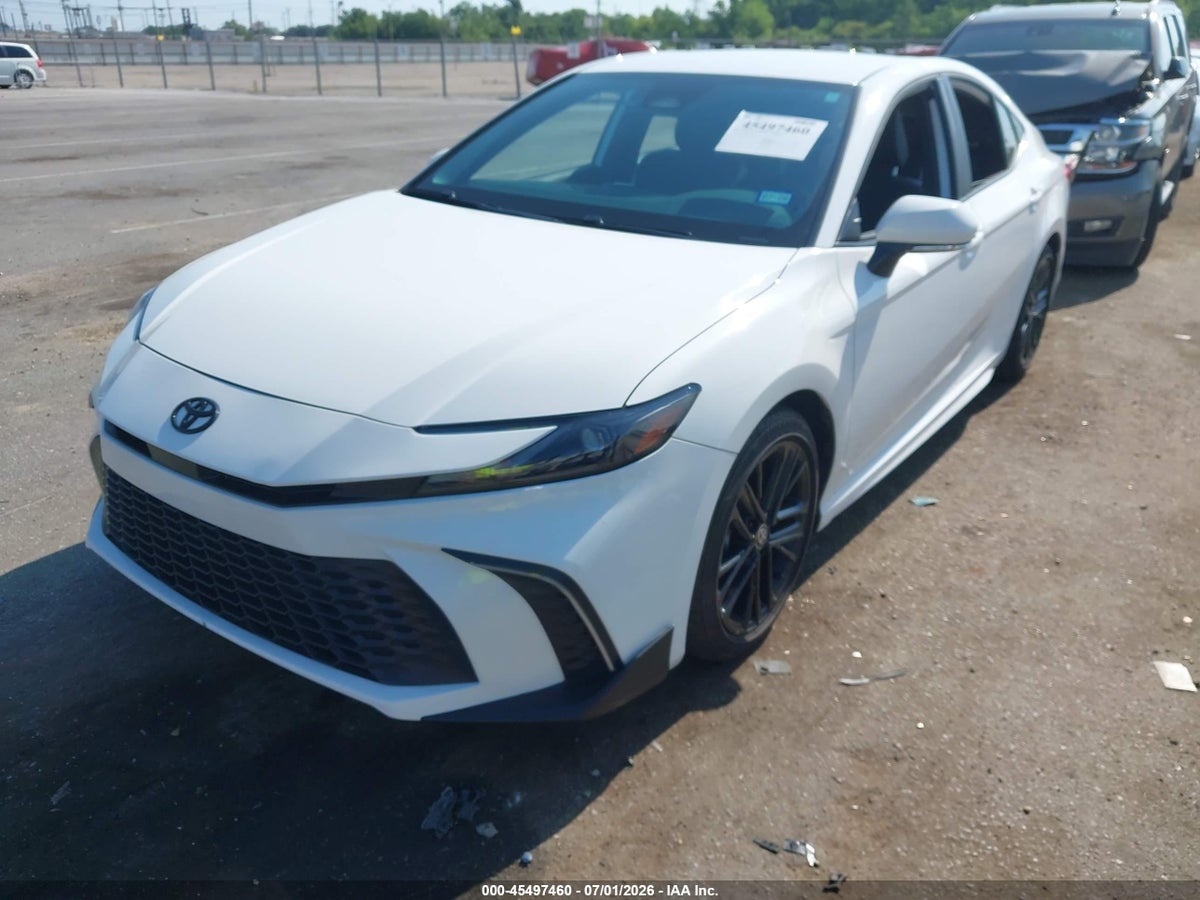 2025 TOYOTA CAMRY SE — снимка 2