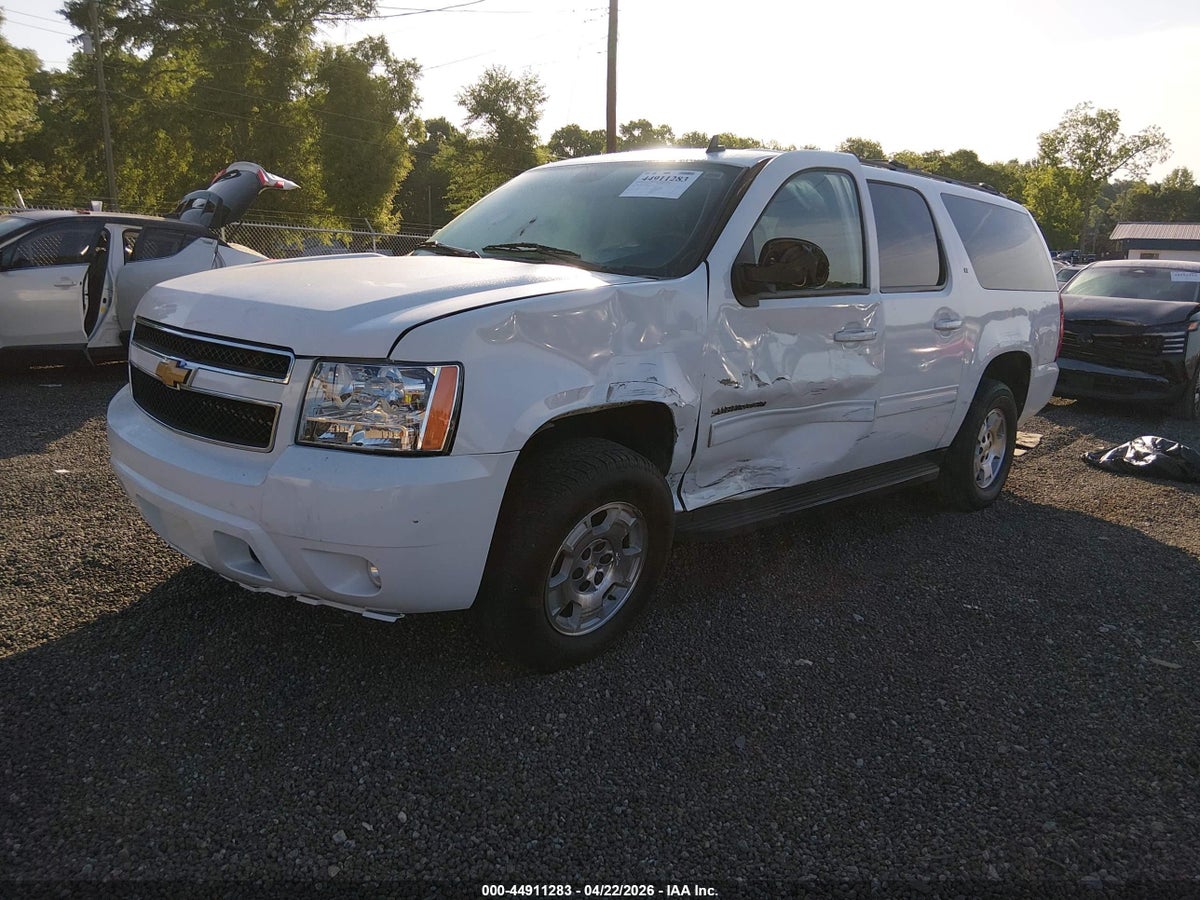 2014 CHEVROLET SUBURBAN 1500 LT — снимка 2