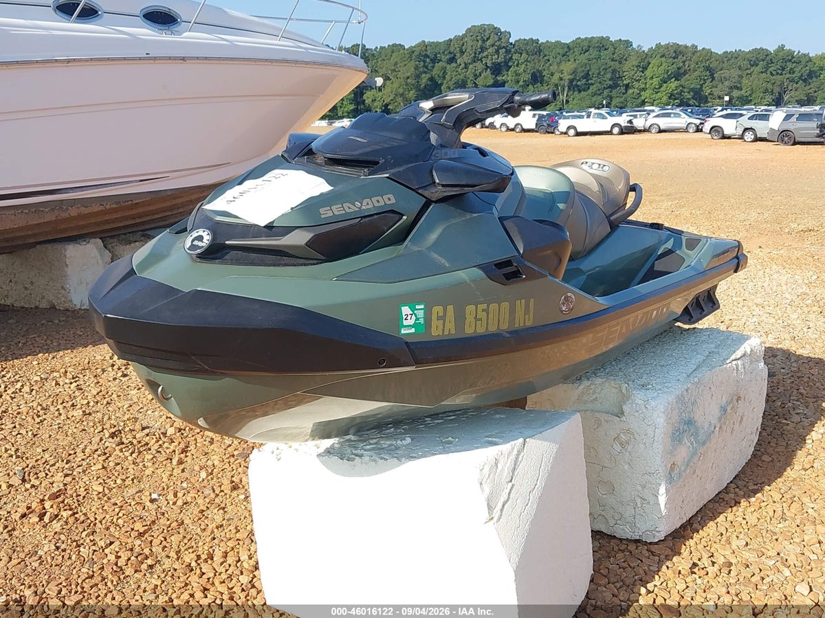 2022 SEADOO GTX-300 LIMITED — photo 2