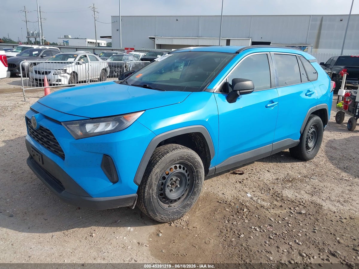 2020 TOYOTA RAV4 LE — снимка 2