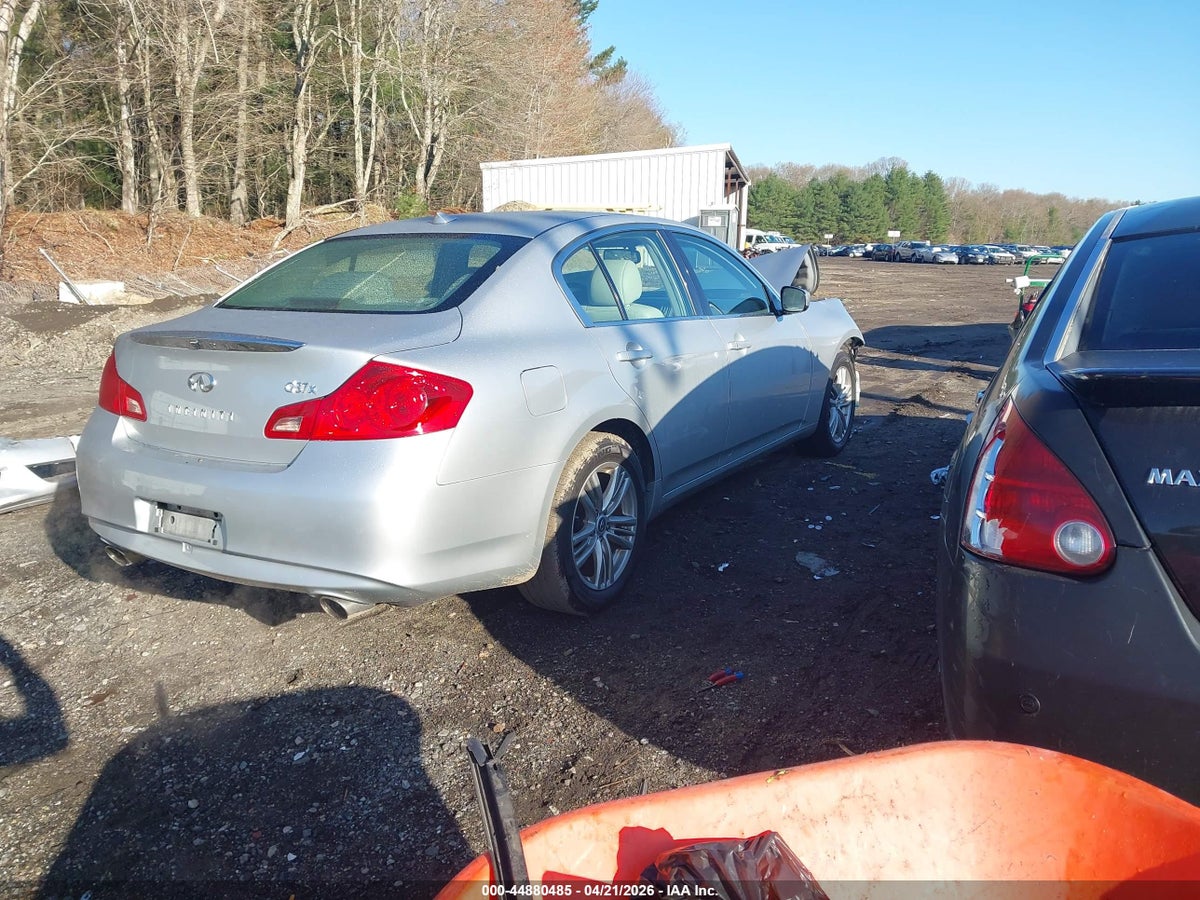 2011 INFINITI G37X — снимка 4