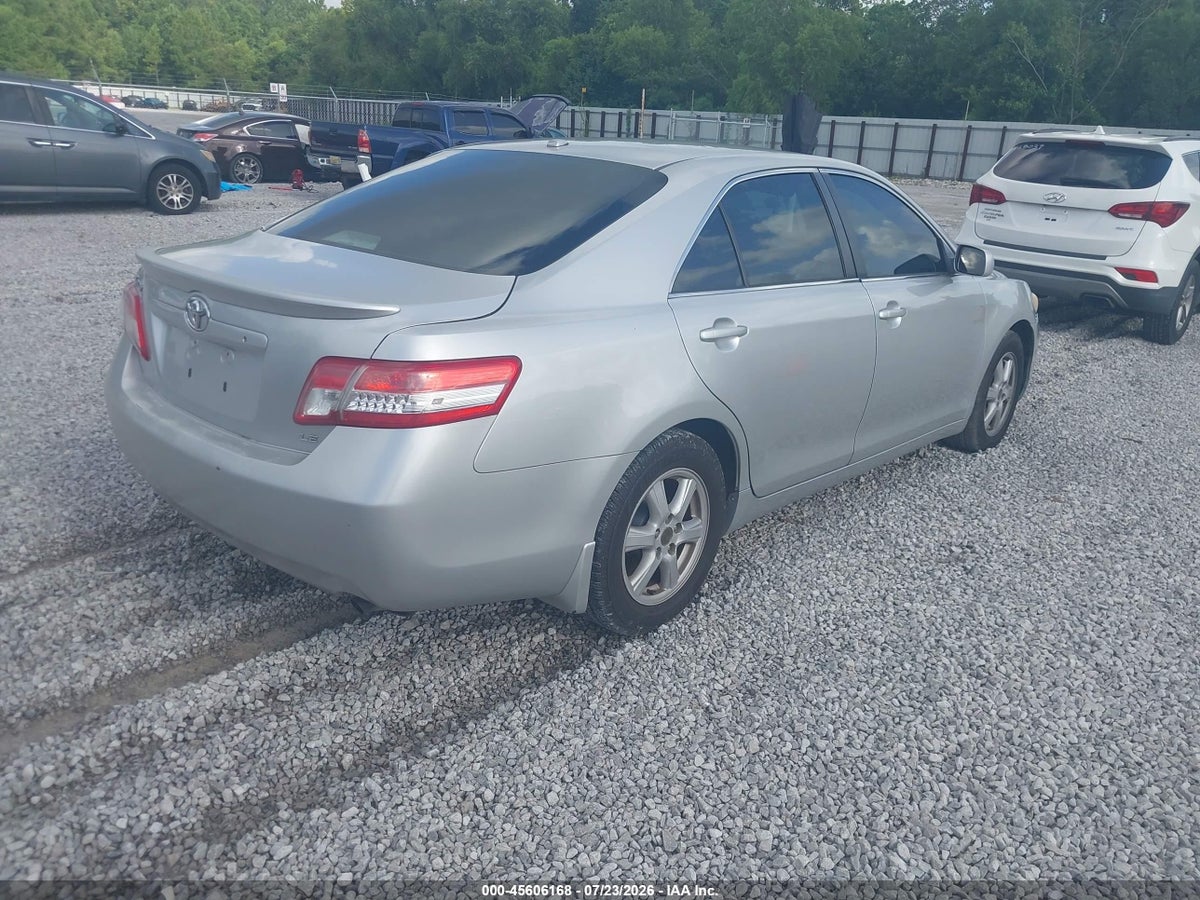 2010 TOYOTA CAMRY LE — снимка 4