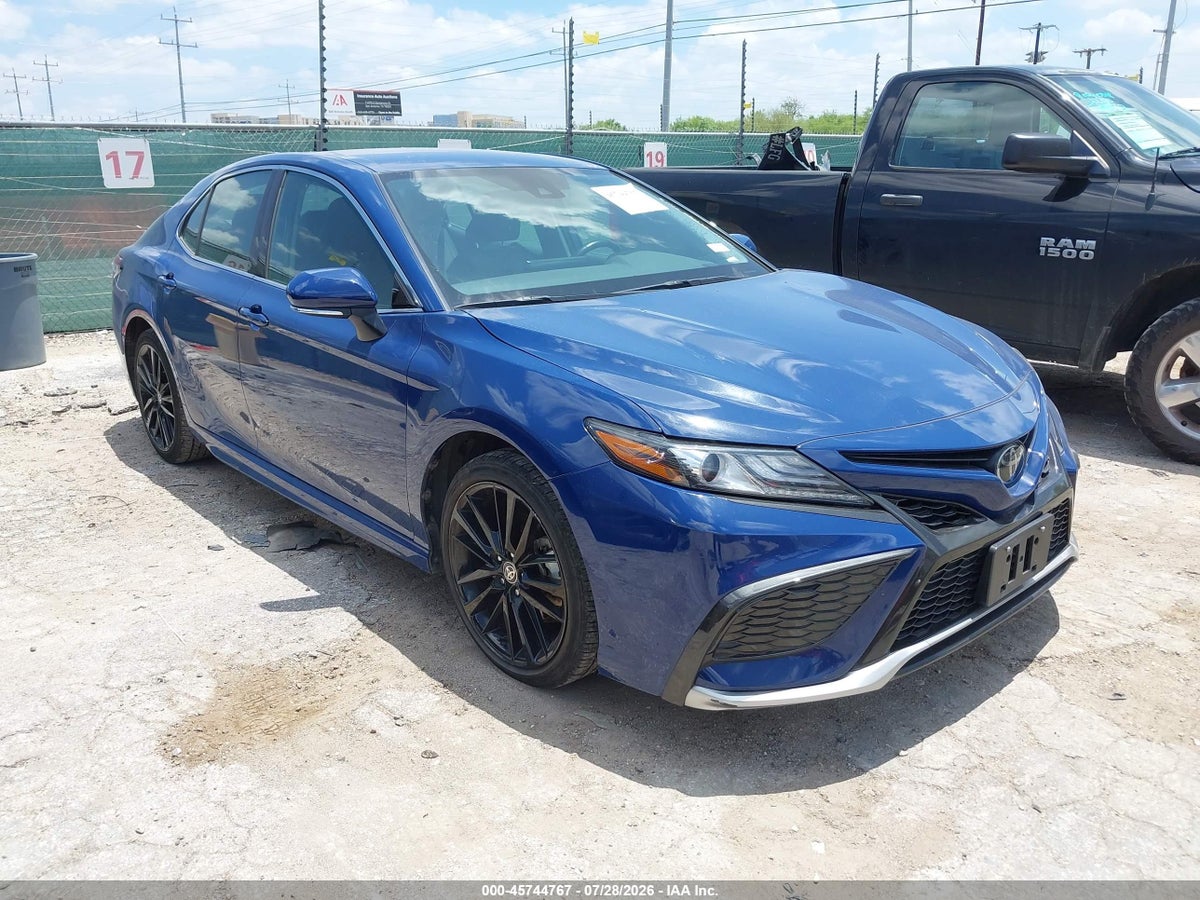2024 TOYOTA CAMRY XSE