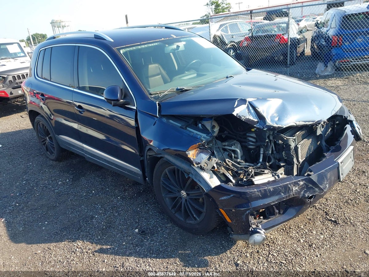 2013 VOLKSWAGEN TIGUAN SE