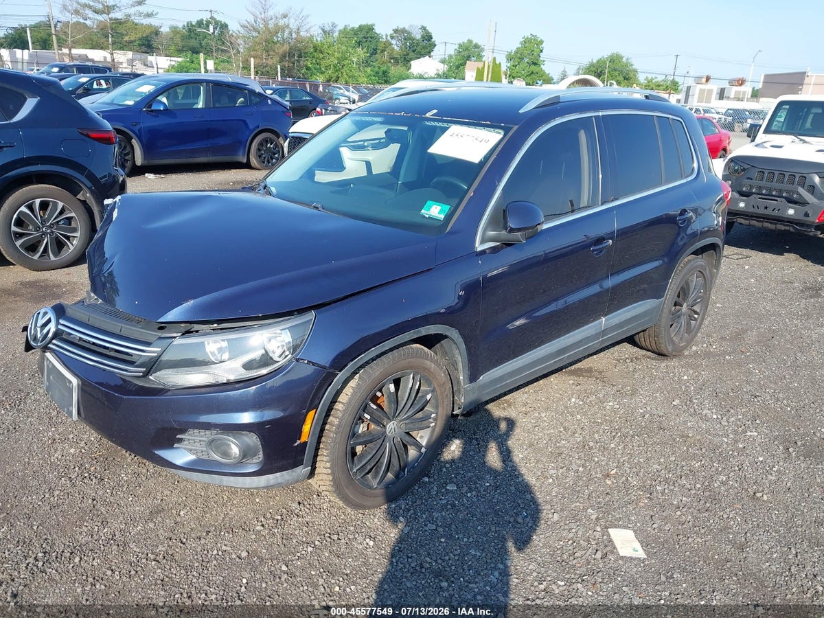2013 VOLKSWAGEN TIGUAN SE — снимка 2