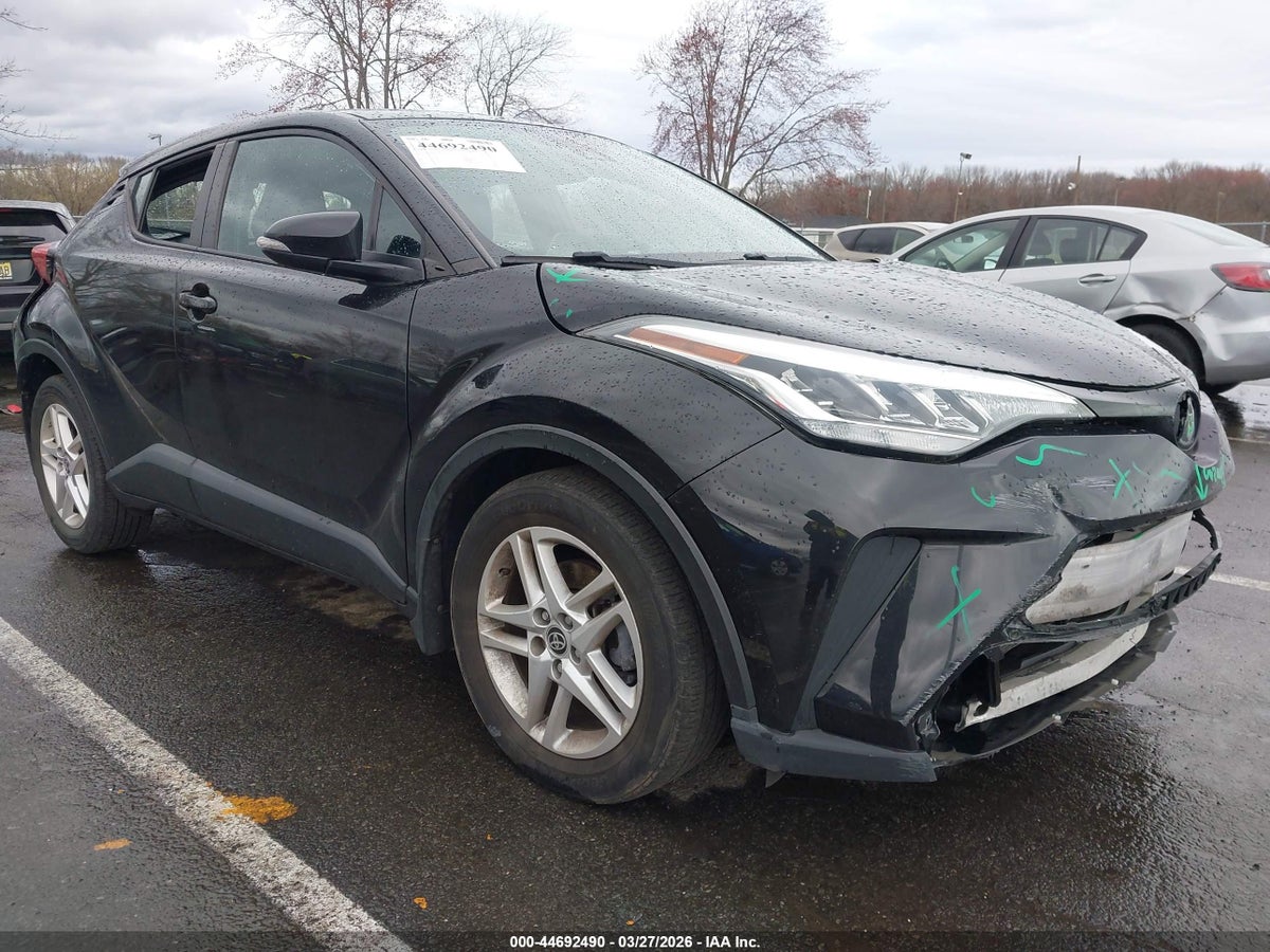 2021 TOYOTA C-HR LE
