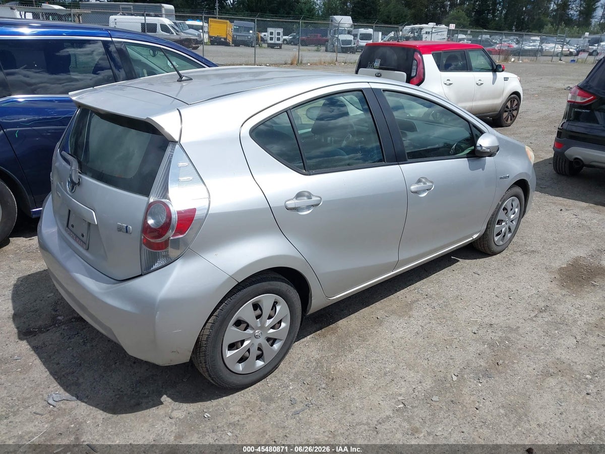 2013 TOYOTA PRIUS C TWO — снимка 4