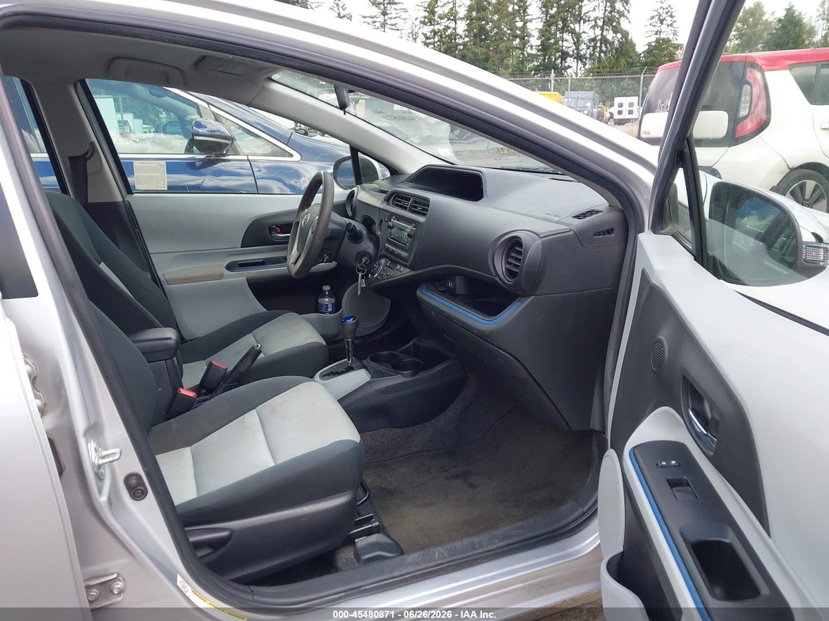 2013 TOYOTA PRIUS C TWO — снимка 5