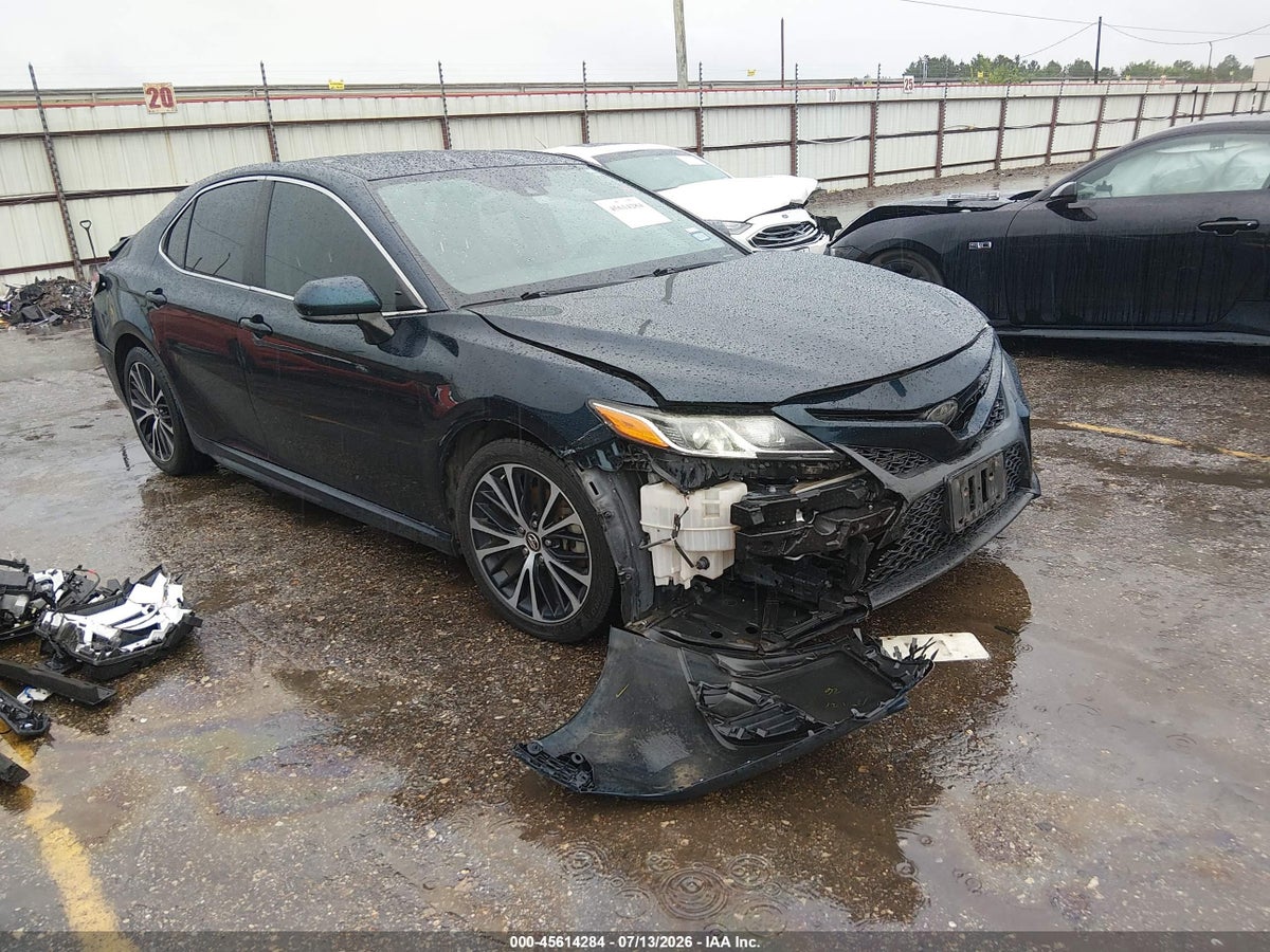 2019 TOYOTA CAMRY SE