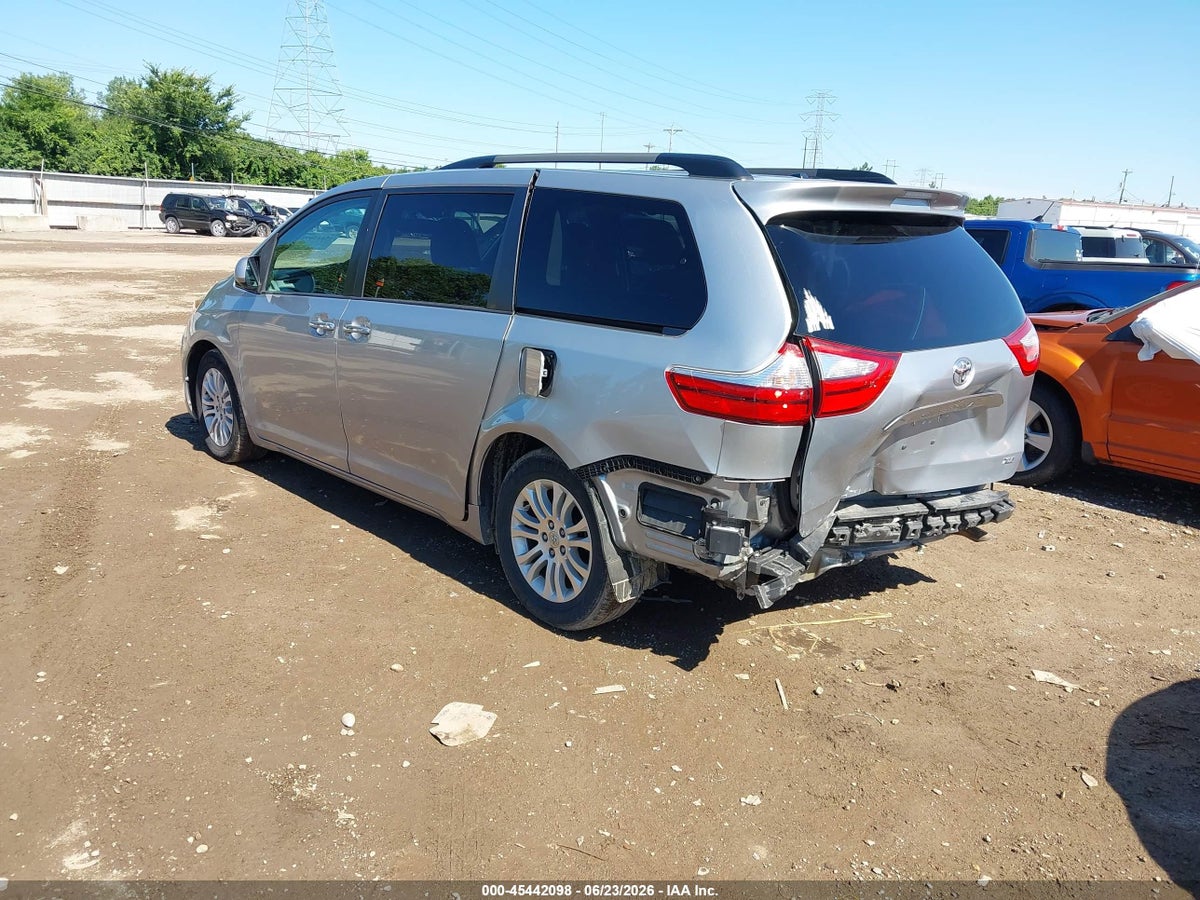 2015 TOYOTA SIENNA XLE PREMIUM 8 PASSENGER — снимка 3