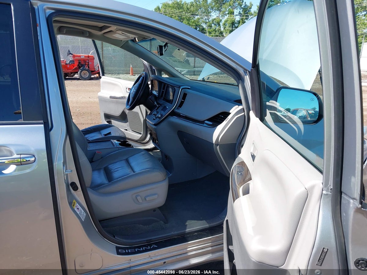 2015 TOYOTA SIENNA XLE PREMIUM 8 PASSENGER — снимка 5