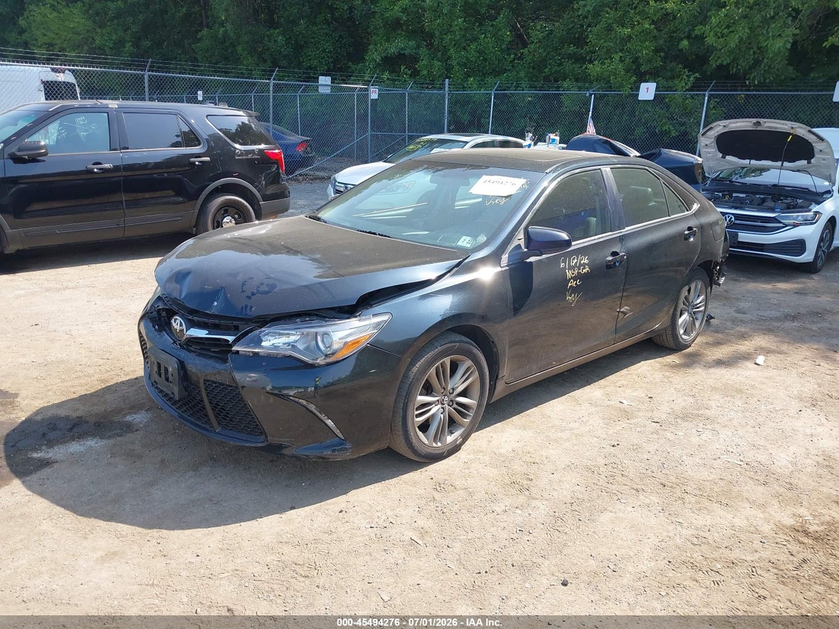 2017 TOYOTA CAMRY SE — снимка 2