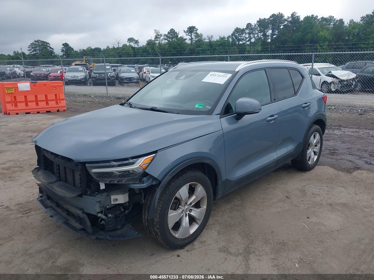 2020 VOLVO XC40 T5 MOMENTUM — снимка 2
