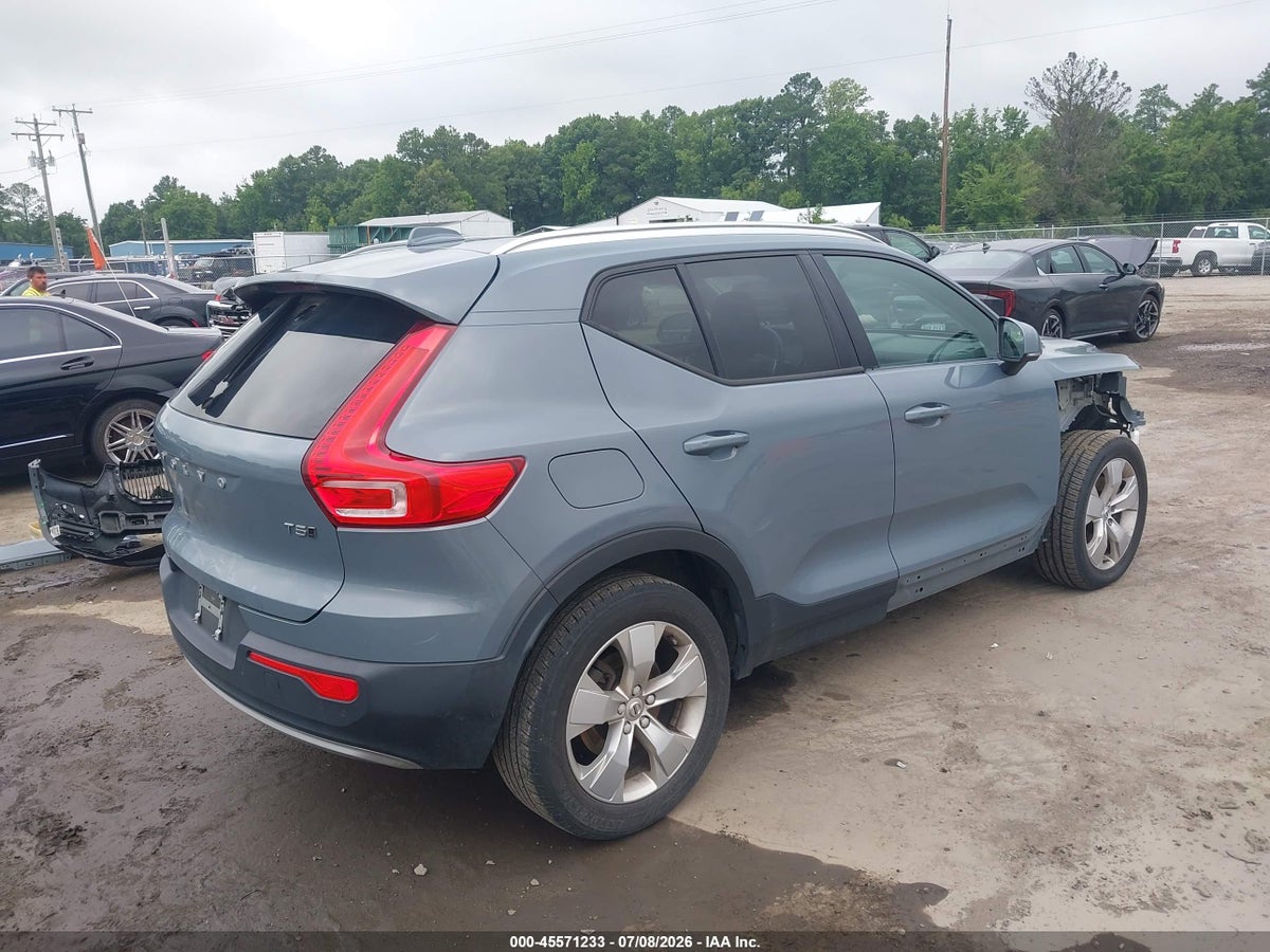2020 VOLVO XC40 T5 MOMENTUM — снимка 4