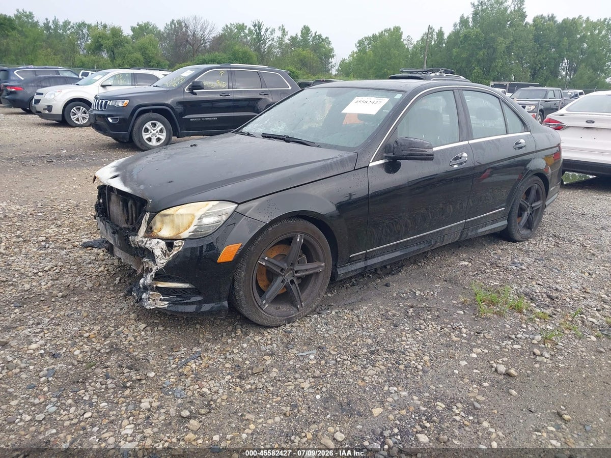 2011 MERCEDES-BENZ C 300 LUXURY 4MATIC/SPORT 4MATIC — снимка 2