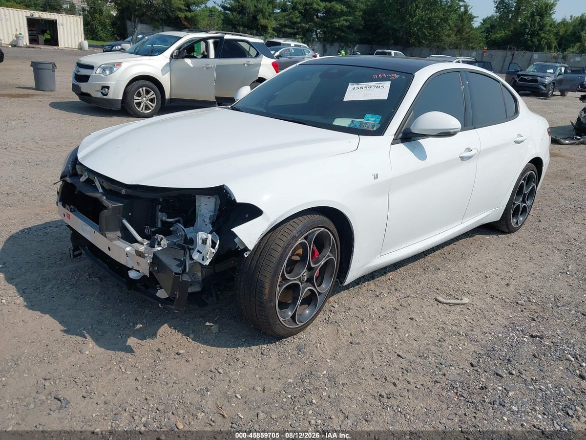 2022 ALFA ROMEO GIULIA TI AWD — снимка 2