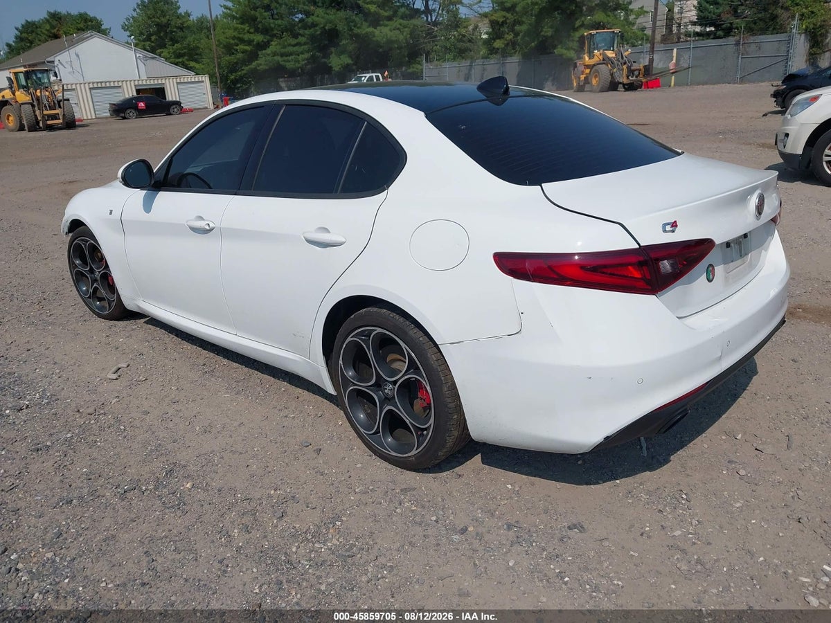 2022 ALFA ROMEO GIULIA TI AWD — снимка 3