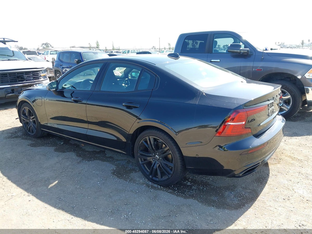 2022 VOLVO S60 RECHARGE PLUG-IN HYBRID T8 BLACK EDITION R-DESIGN EXTENDED RANGE — снимка 3