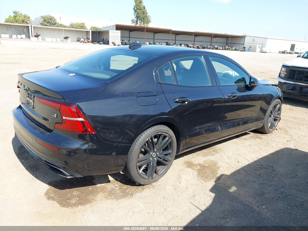 2022 VOLVO S60 RECHARGE PLUG-IN HYBRID T8 BLACK EDITION R-DESIGN EXTENDED RANGE — снимка 4