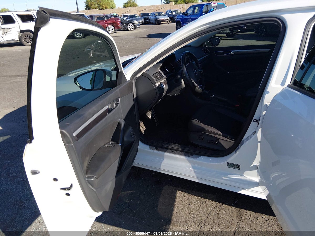 2018 VOLKSWAGEN PASSAT 2.0T R-LINE/2.0T S — снимка 5