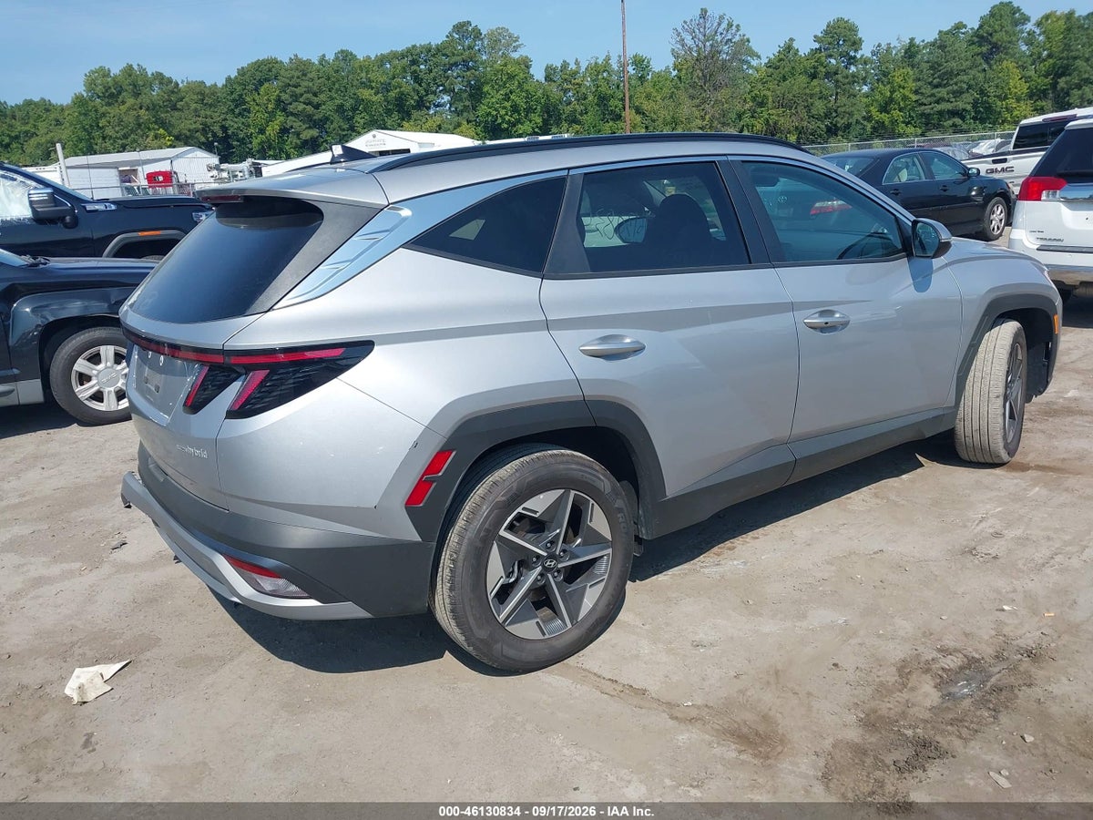 2026 HYUNDAI TUCSON HYBRID SEL CONVENIENCE — photo 4