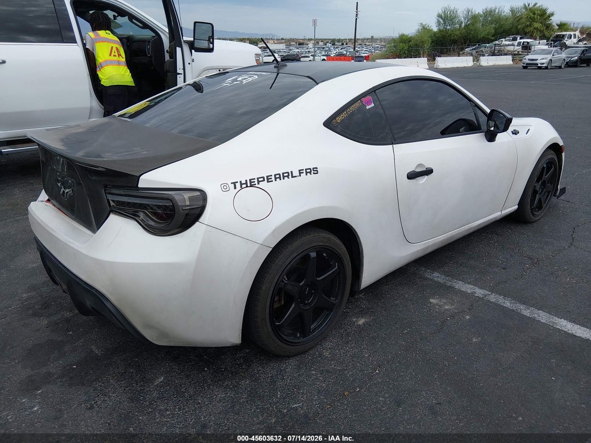 2013 SCION FR-S — photo 4
