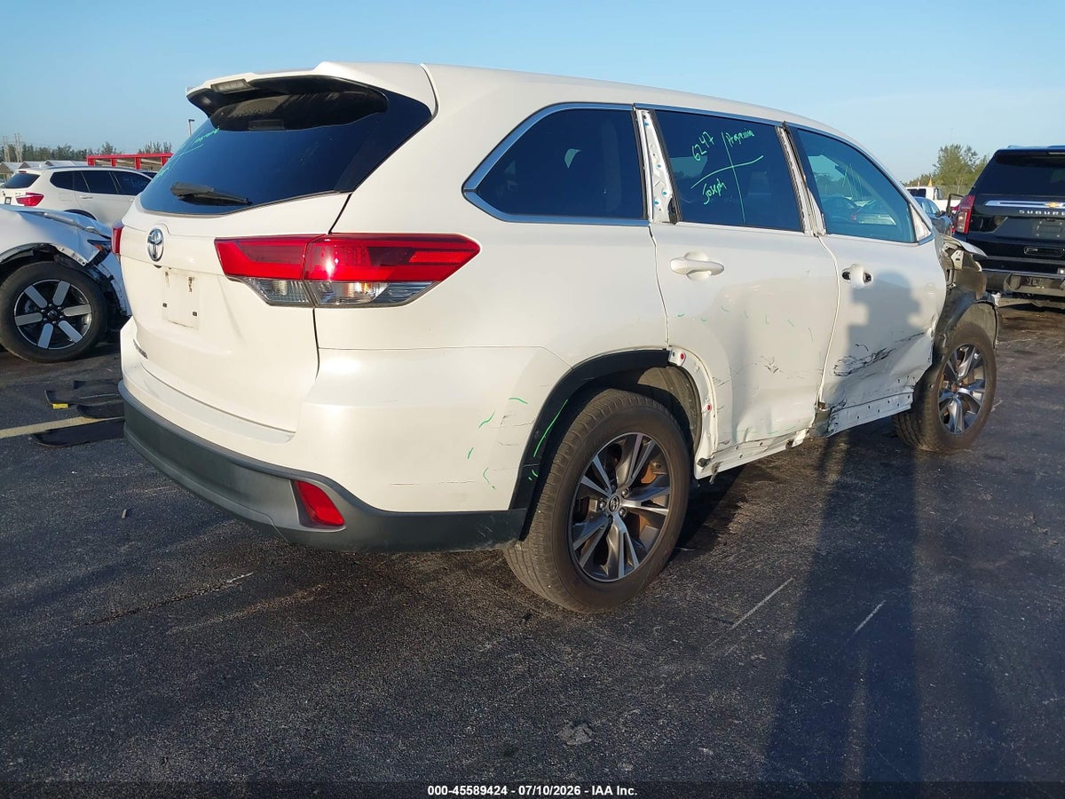 2019 TOYOTA HIGHLANDER LE — снимка 4