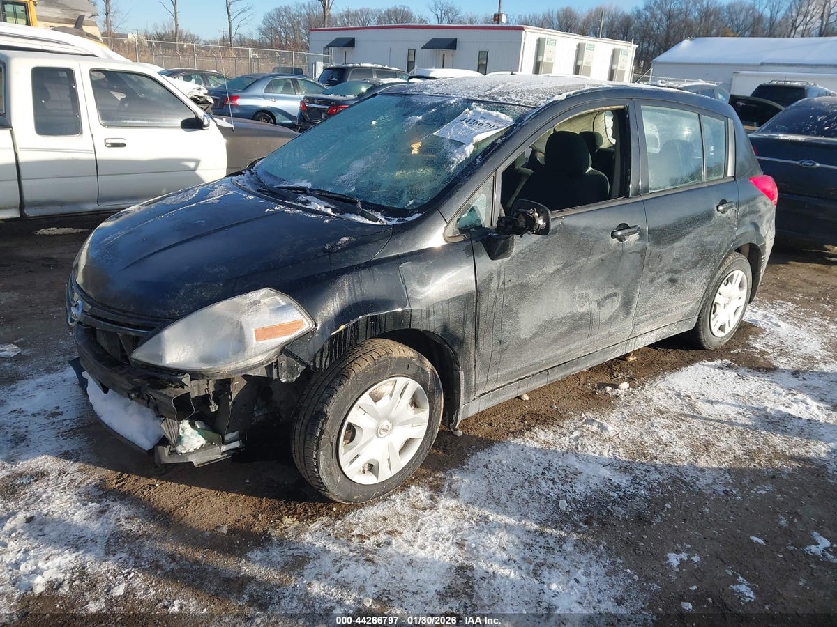 2010 NISSAN VERSA 1.8S — снимка 2