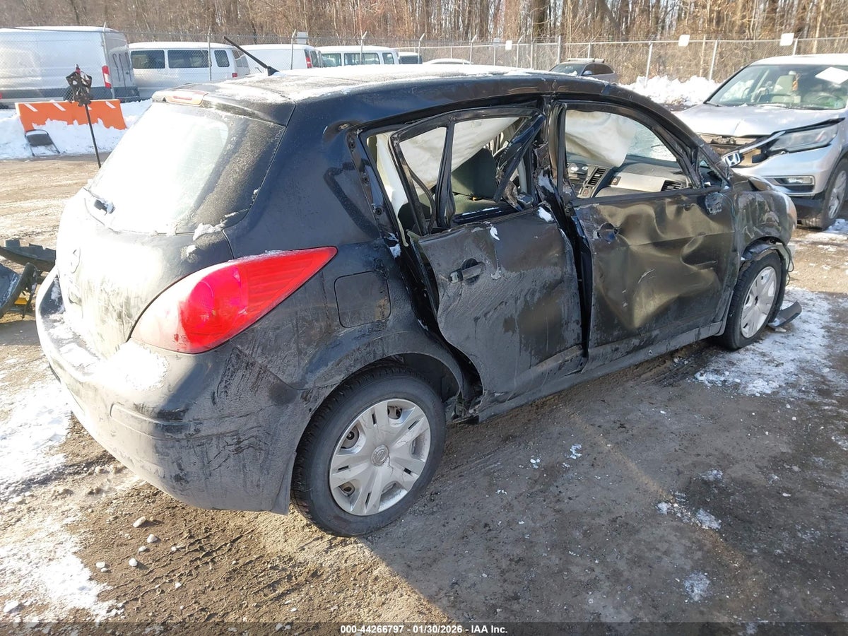 2010 NISSAN VERSA 1.8S — снимка 4