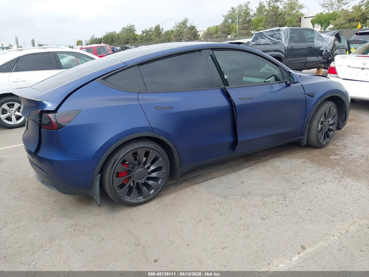 2023 TESLA MODEL Y PERFORMANCE DUAL MOTOR ALL-WHEEL DRIVE — снимка 4