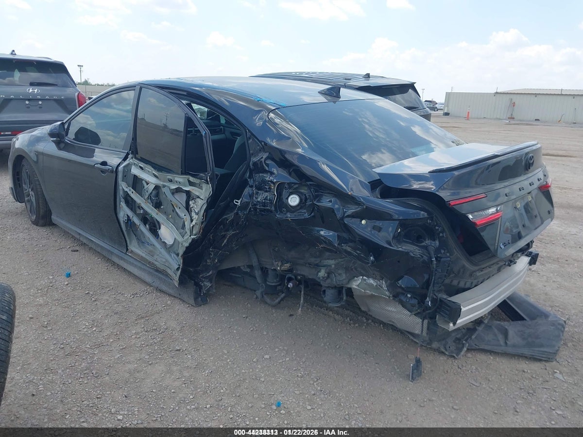 2025 TOYOTA CAMRY SE — снимка 3