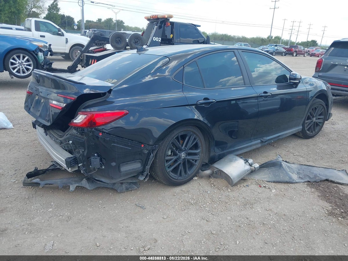 2025 TOYOTA CAMRY SE — снимка 4