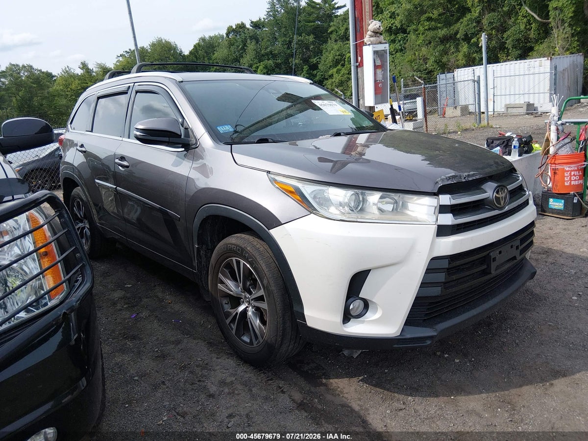 2018 TOYOTA HIGHLANDER LE PLUS